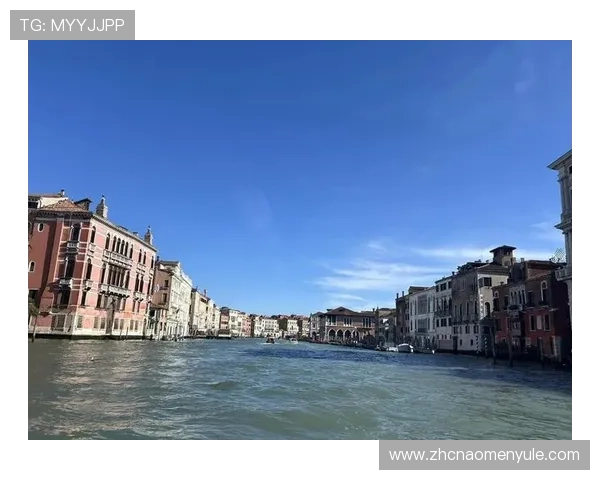 威尼斯真人体验：体验正宗威尼斯传统美食和手工艺品感受水城独特的文化韵味